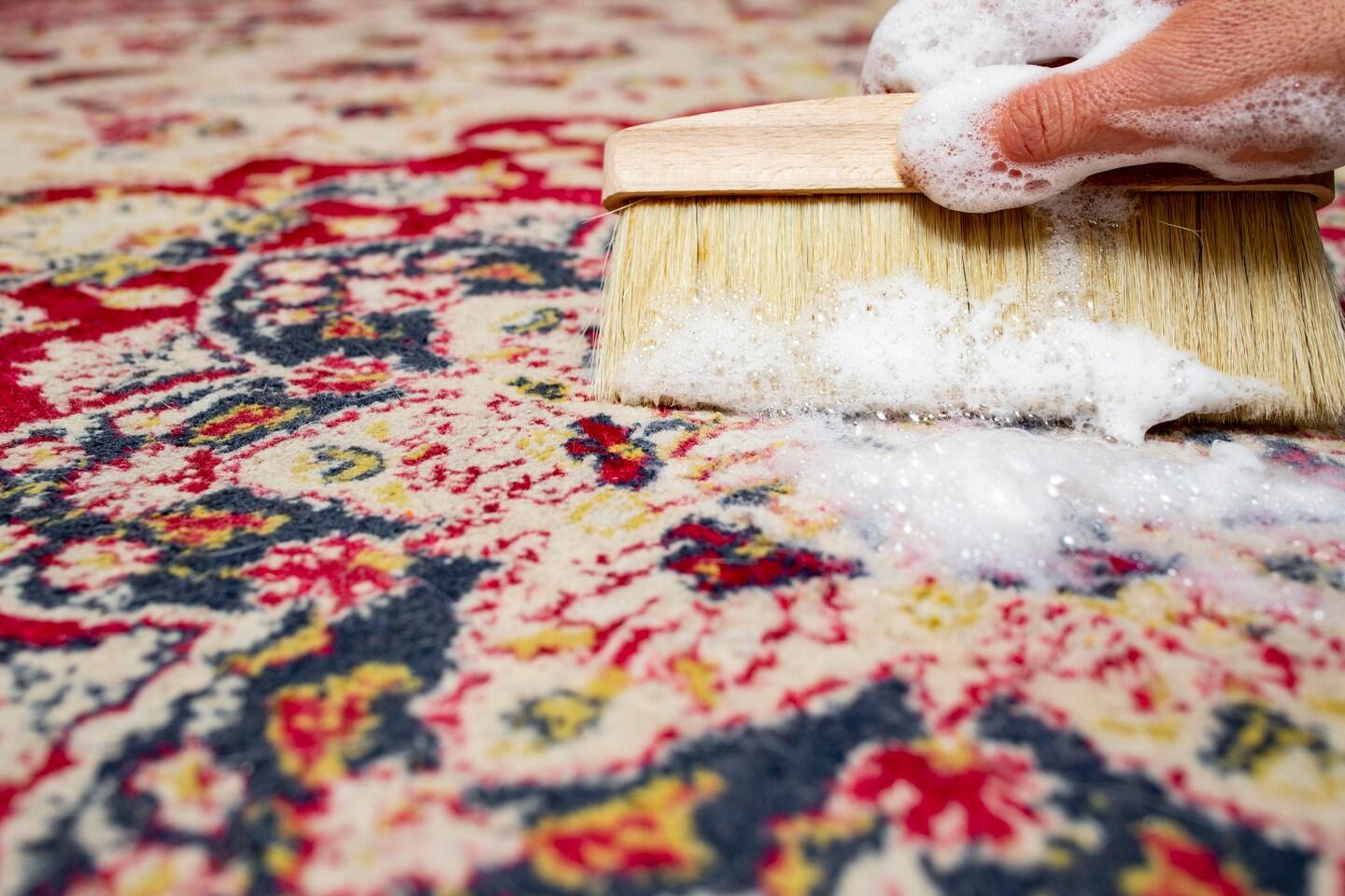 How to clean an area rug